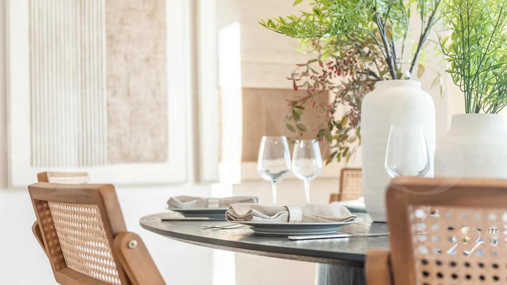 Elegant Coastal Charm With Unique Views By Rems Appartement Málaga
