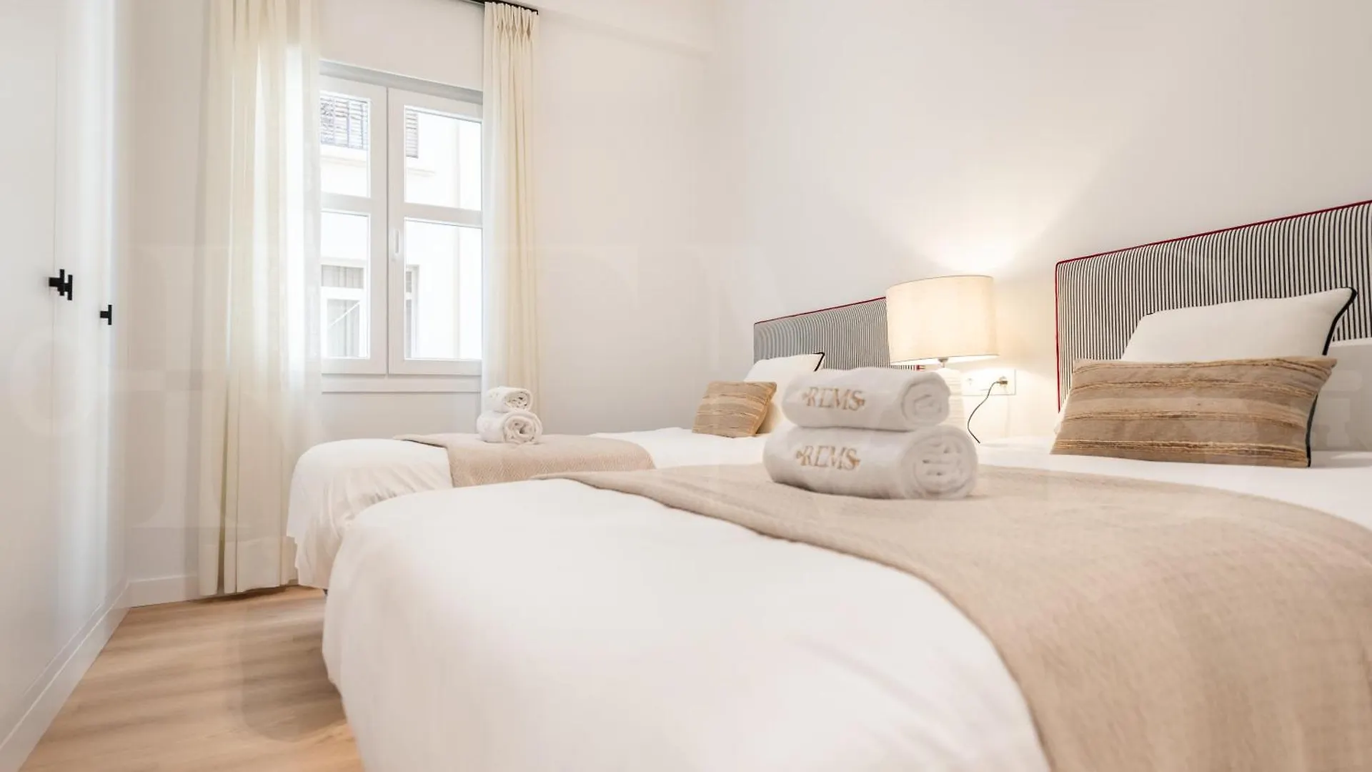 Elegant Coastal Charm With Unique Views By Rems Appartement Málaga Spanje